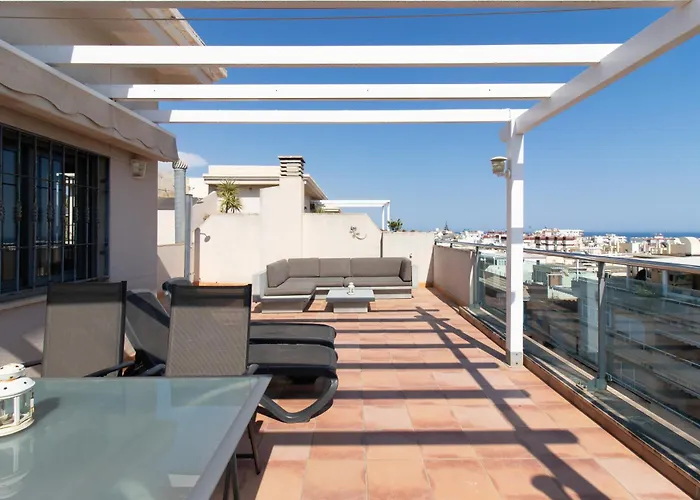 Rooftop Apartment, Apartment *