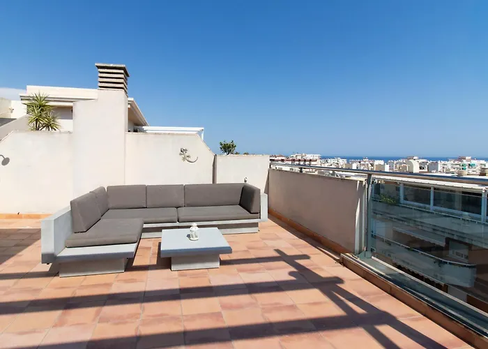 Rooftop Apartment, アパート