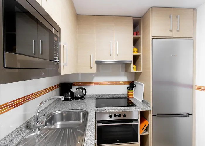 Rooftop Apartment, ネルハ