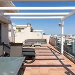 Rooftop Apartment, アパート *
